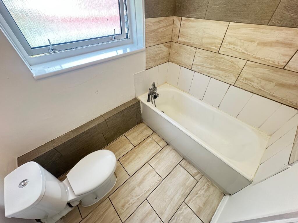 Apartment in Luton - More