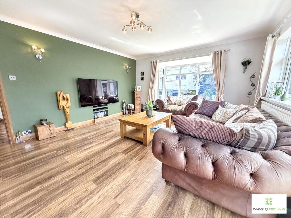 The Crescent, Nunthorpe, Middlesbrough, North Yorkshire photo 3