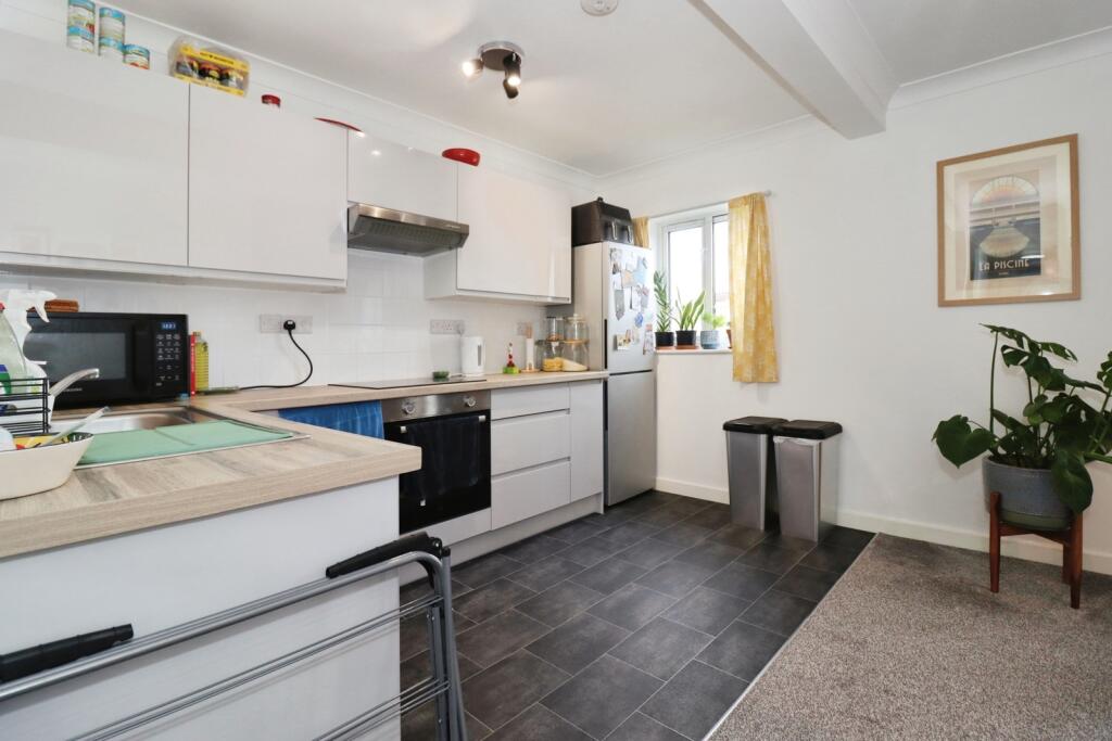 Gloucester Road North, Bristol, Gloucestershire, BS7 photo 3
