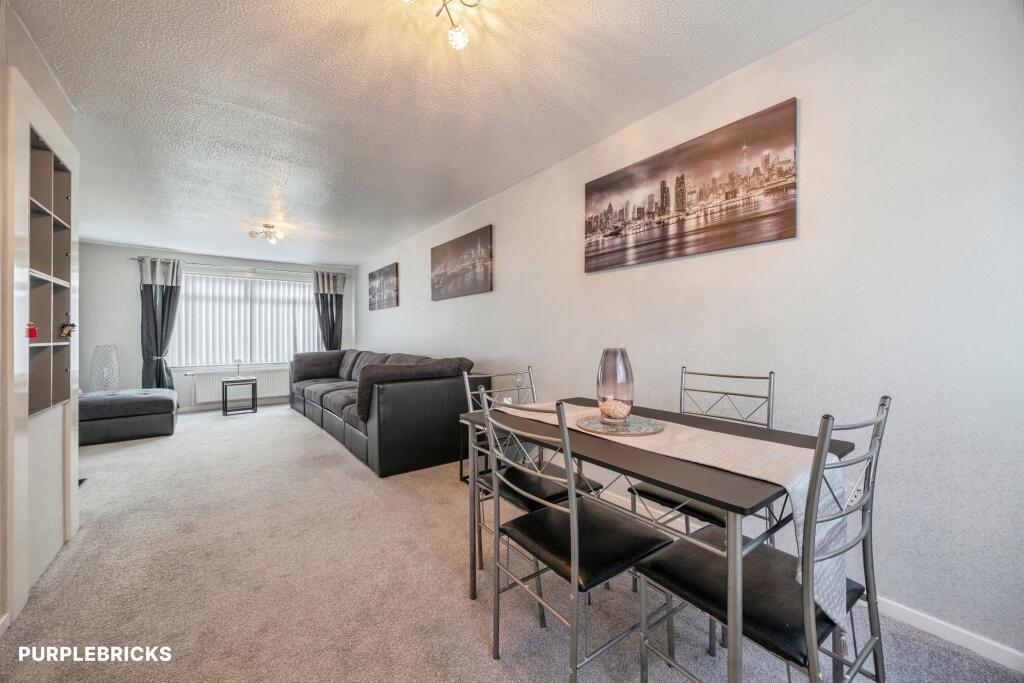 House in Motherwell, North Lanarkshire - More
