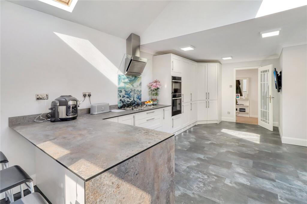 Saltmer Close, Ilfracombe, North Devon, EX34 photo 3