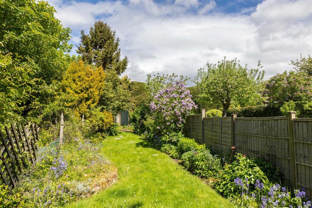 Stone Cottage, Westgate, Thornton Dale. YO18 7SG photo 3