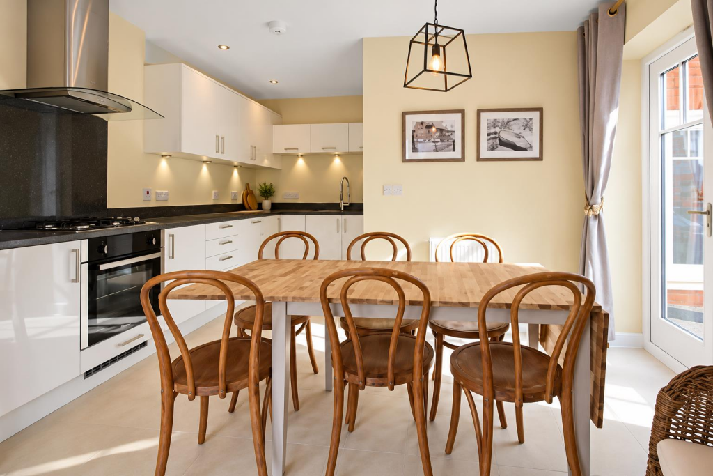 House in Slough - View 3