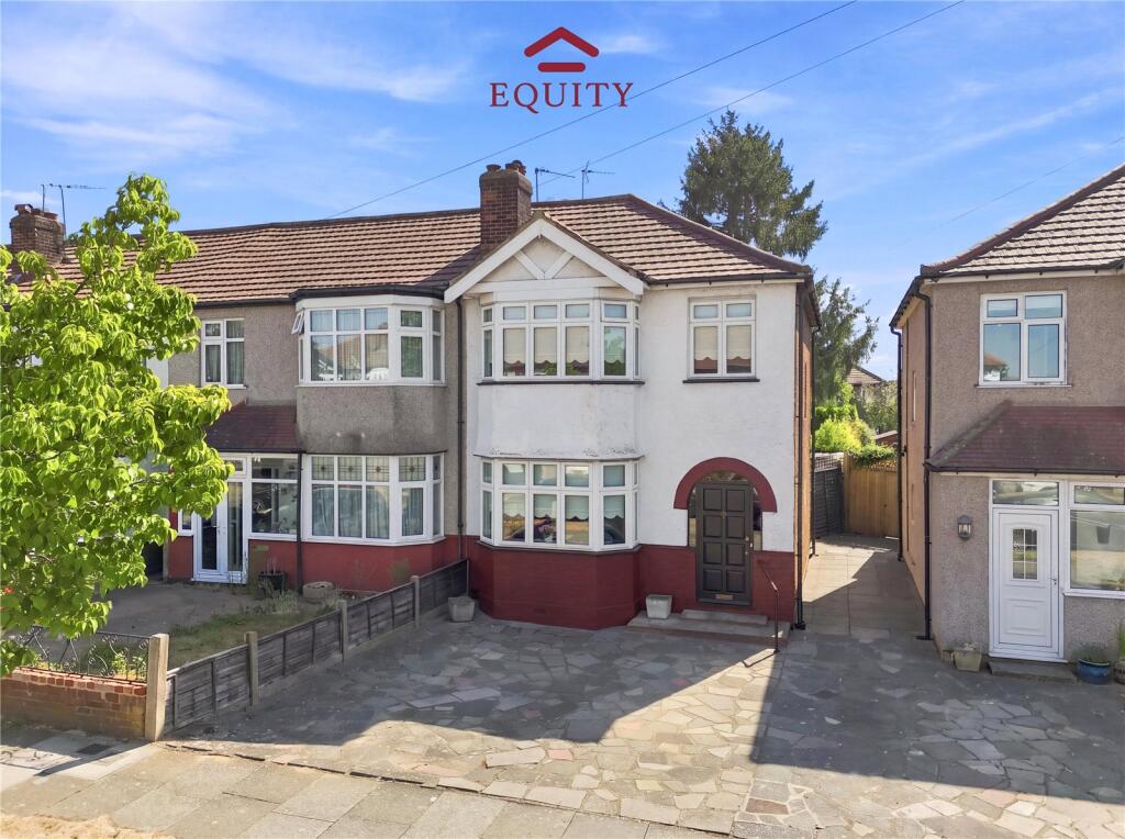 Main image of property: Buckingham Close, Enfield, EN1