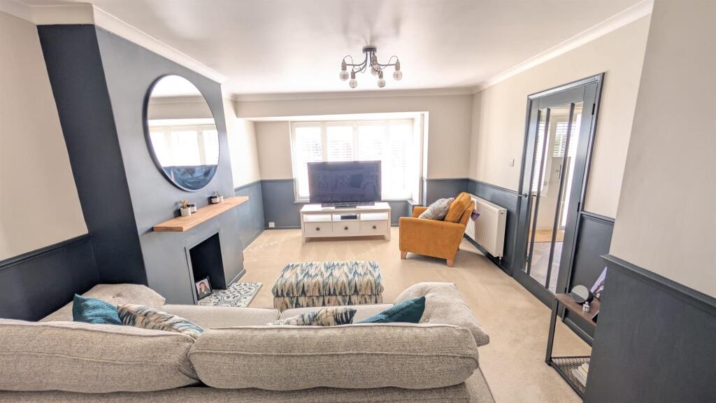House in Gillingham, Medway - View 5