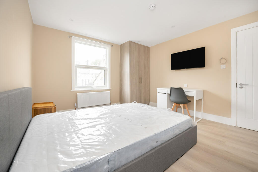 Apartment in London - View 5