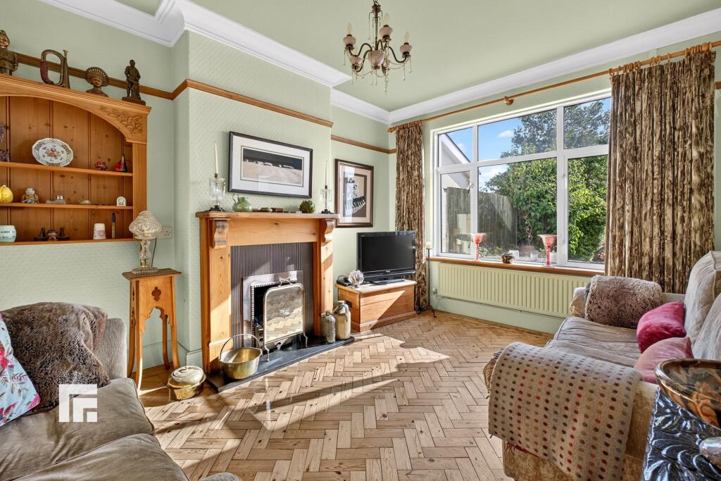 House in Cardiff, Pantmawr, Rhiwbina - View 3
