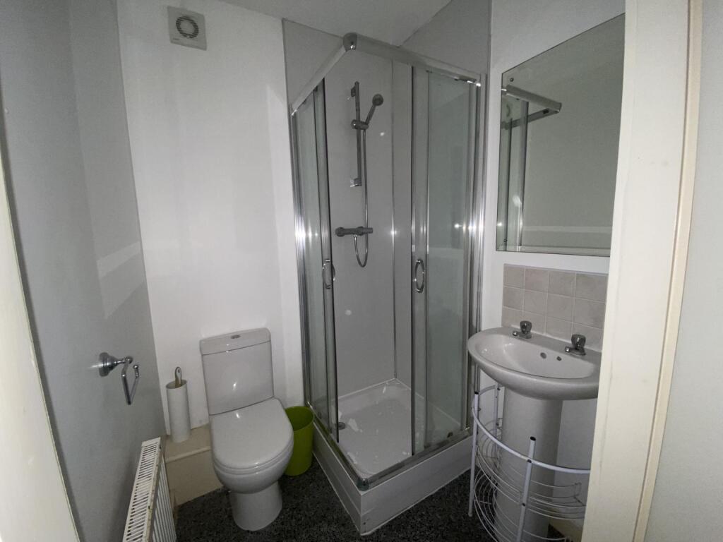 Apartment in Liverpool - More