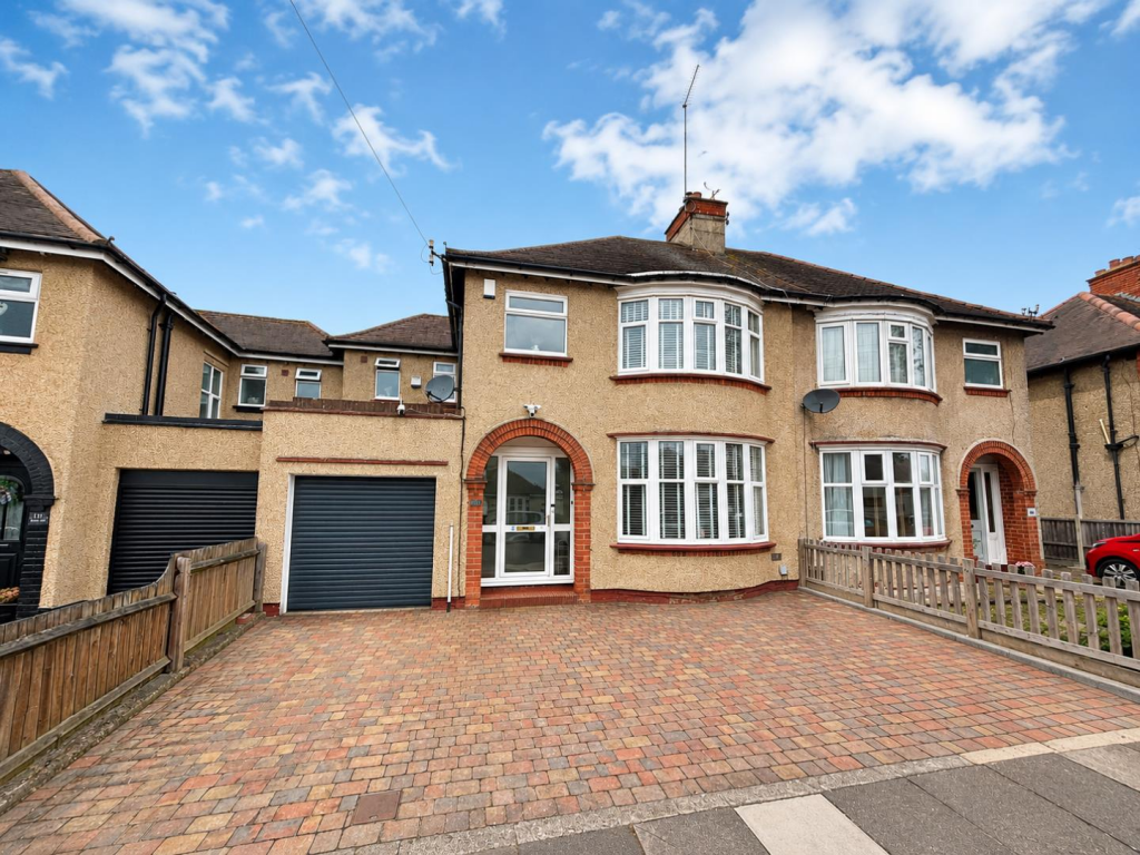 Main image of property: Bush Hill, The Headlands, Northampton NN3