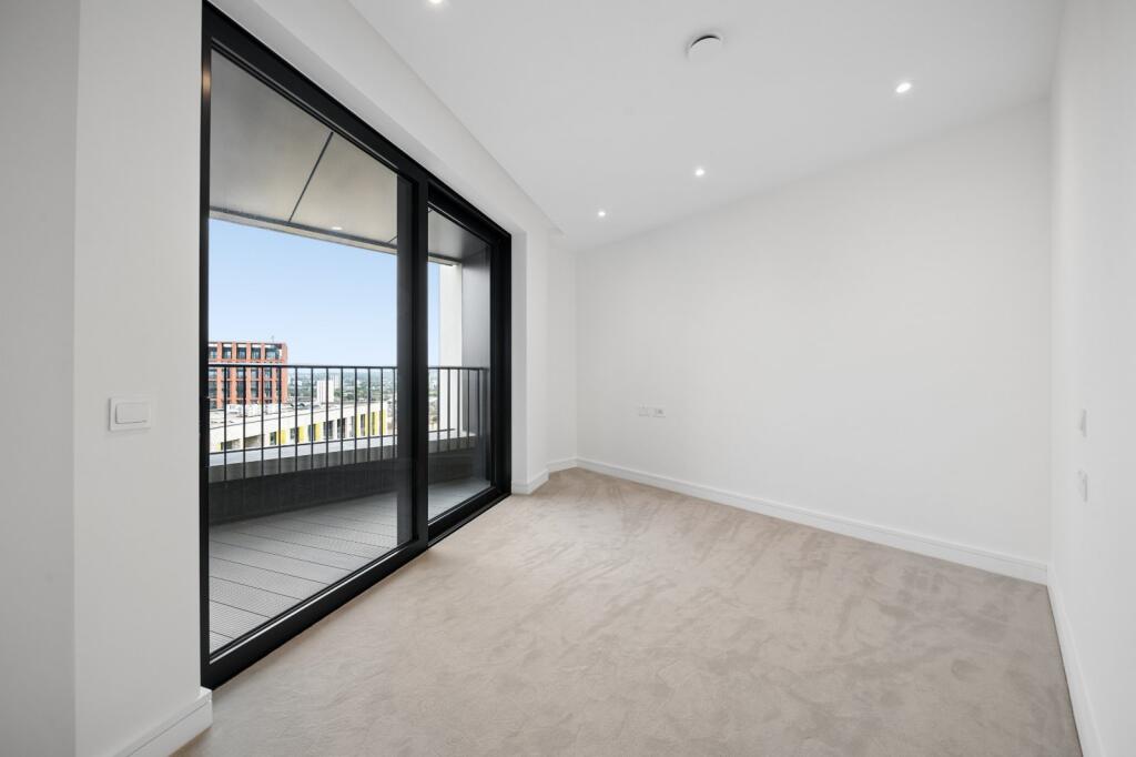 Apartment in London - View 5