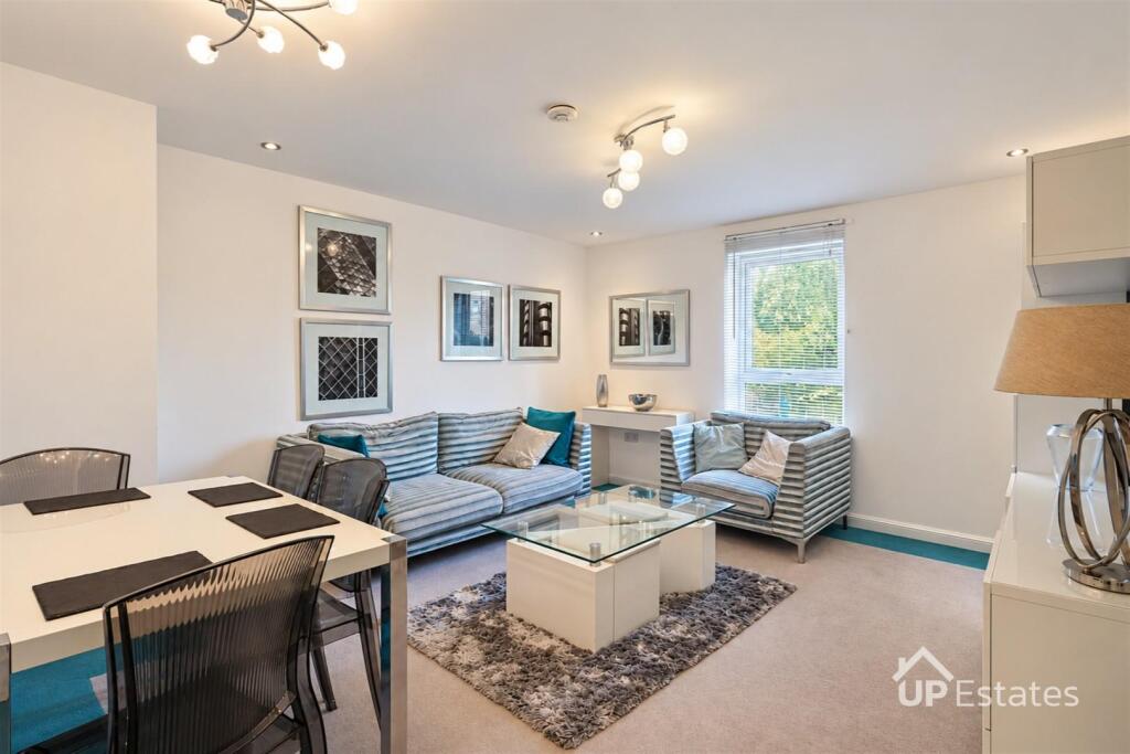 Apartment in Coventry, West Midlands - View 3