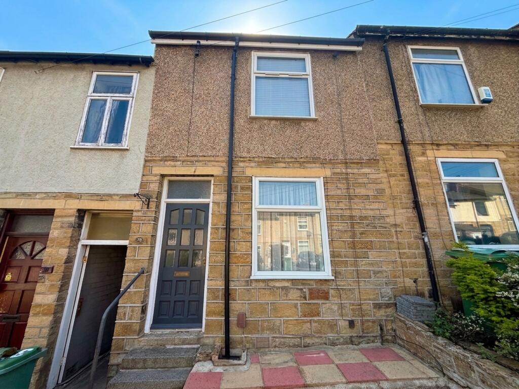 Main image of property: Felcote Avenue, Huddersfield, HD5