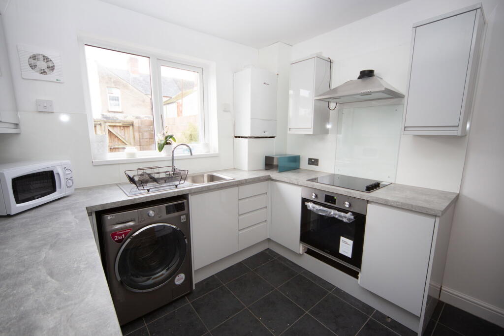 House in Cardiff, Maindy, Cathays - More