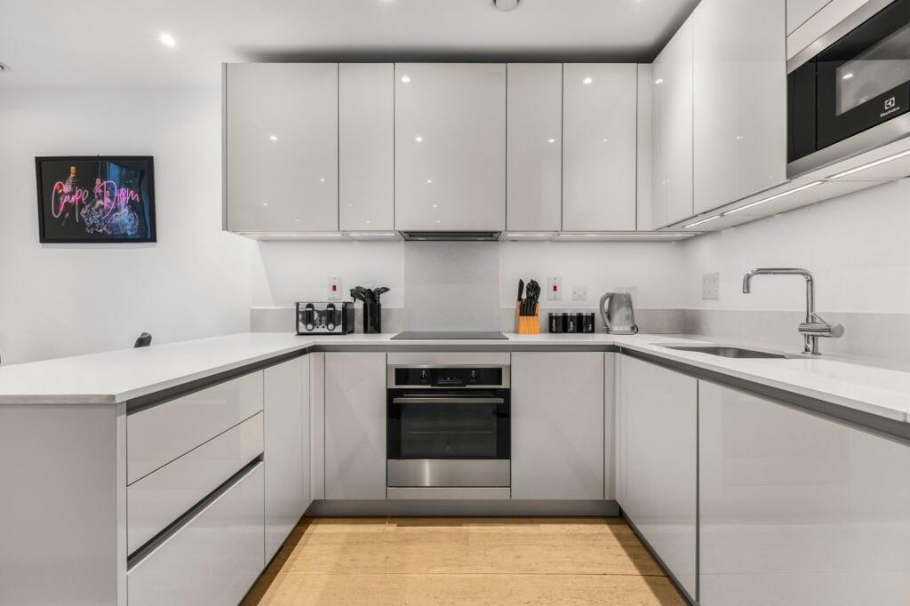 Apartment in London - View 3