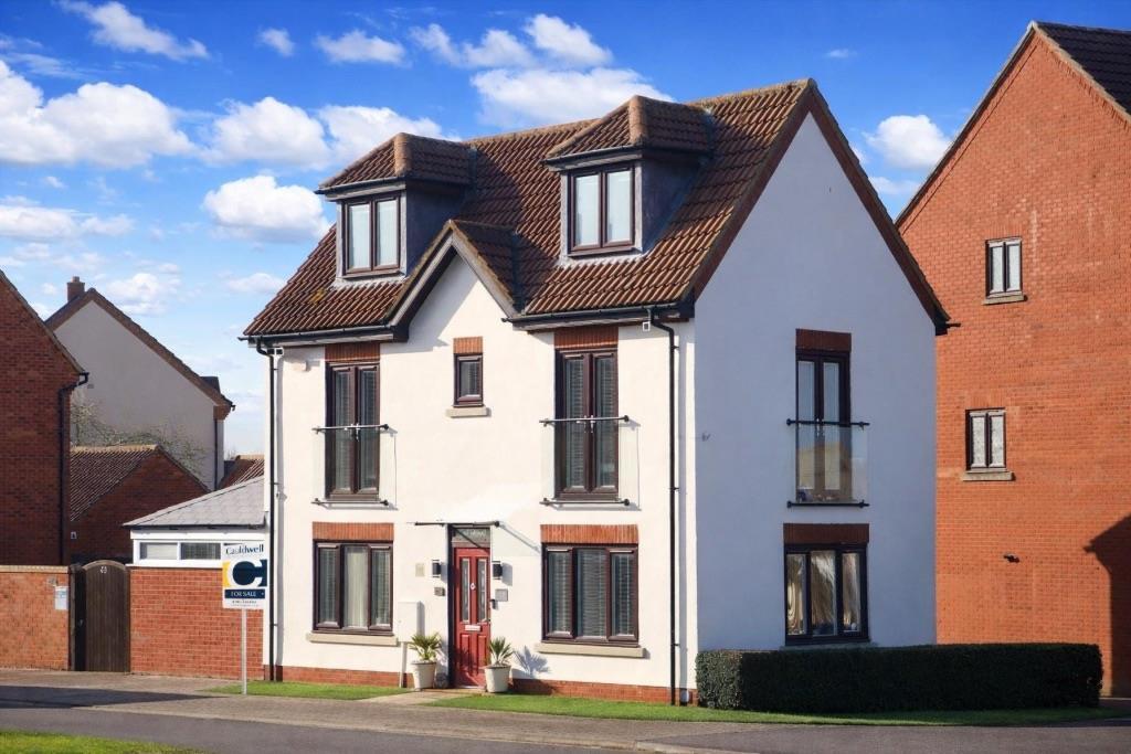 Main image of property: Edzell Crescent, Westcrofgt, Milton keynes