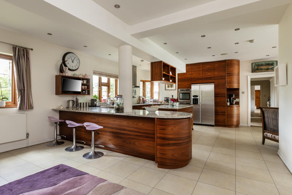 House in Redhill - View 5