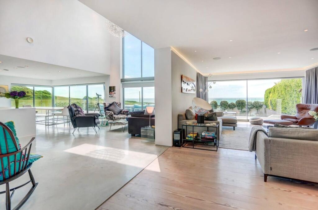 House in Brighton - View 5