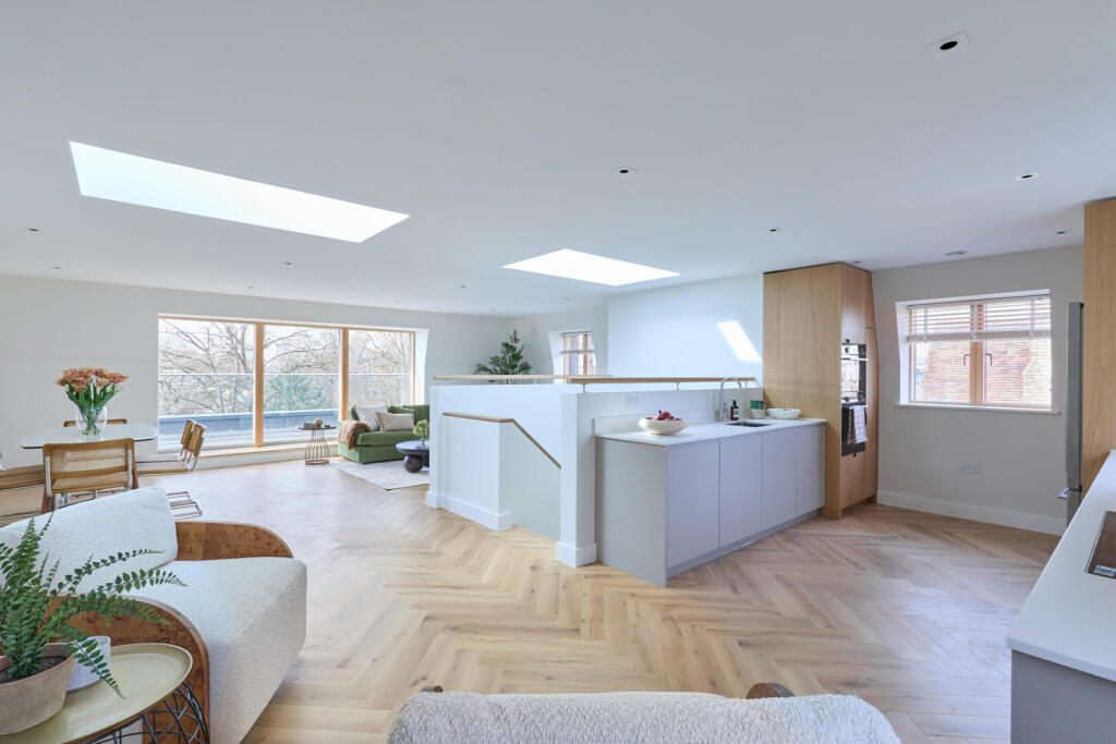 Main image of property: Flat 6, Hills Road, Cambridge