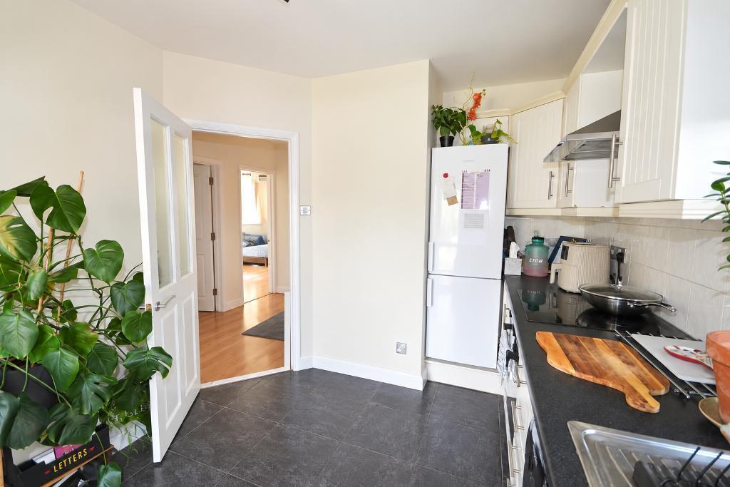 House in Milton Keynes, West Bletchley - View 4