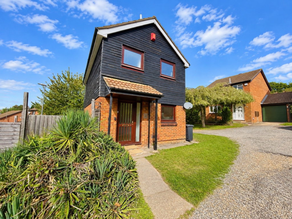 Main image of property: Polegate, Luton, Bedfordshire, LU2 8AJ