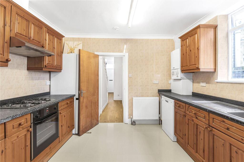 4 bedroom terraced house for rent