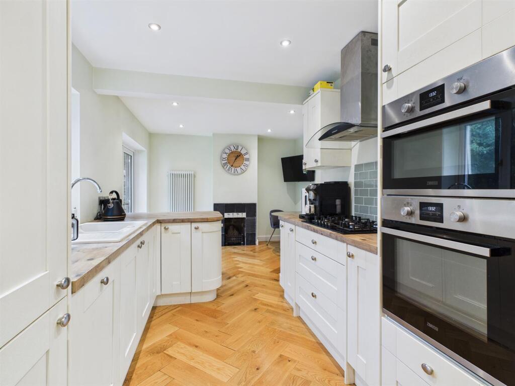 House in South Staffordshire, Gallowstree Elm, Kinver - View 4