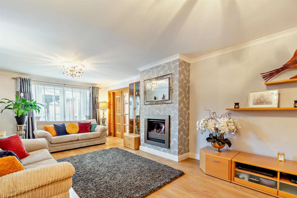 Old Lain, Harrietsham, Maidstone photo 3