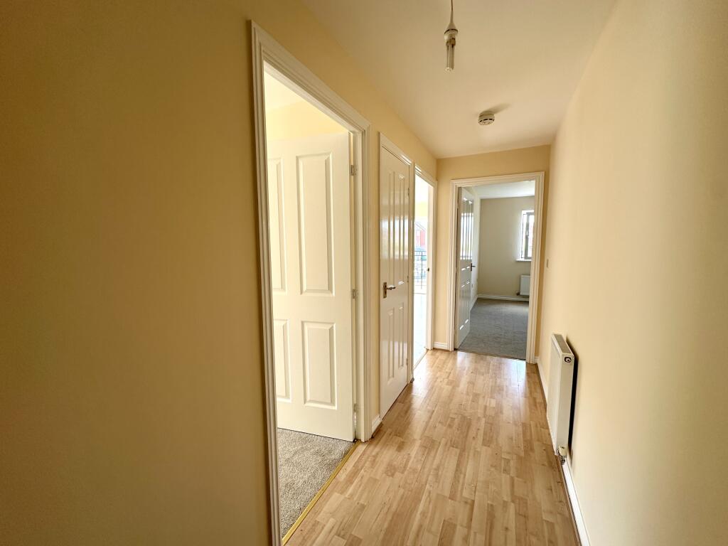 Apartment in Wolverhampton, West Midlands - View 2