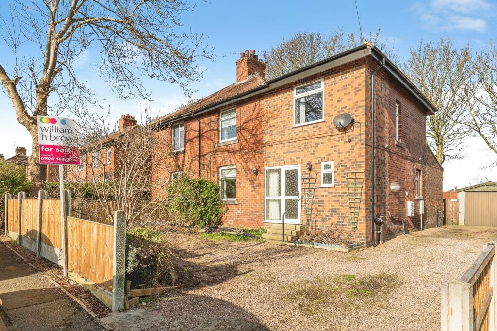 Main image of property: Castle Mount, DEWSBURY