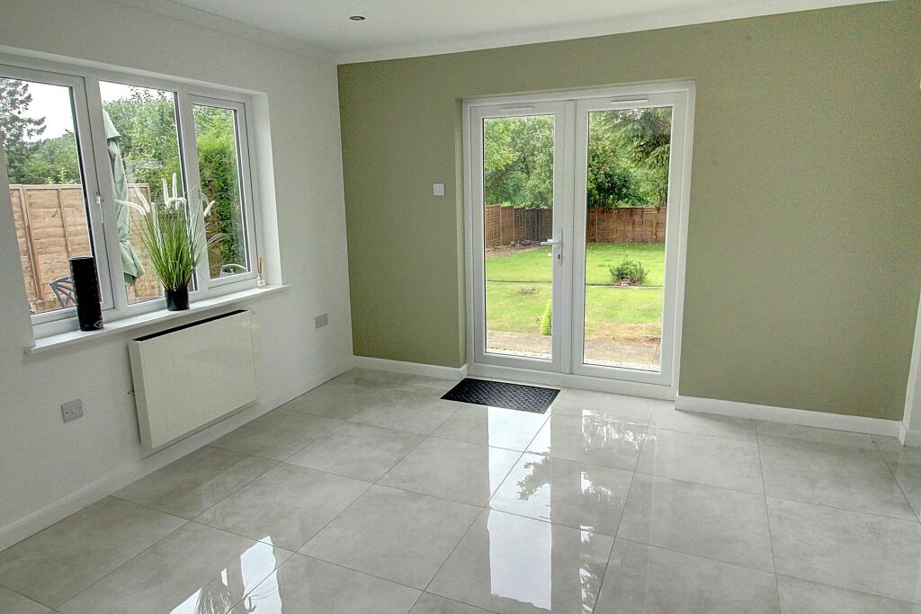 Brookside, Burbage, LE10 photo 4