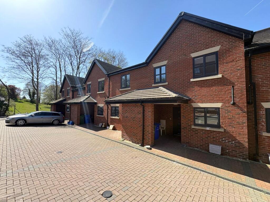 Main image of property: Crescent Drive, Aldershot, Hampshire, GU12