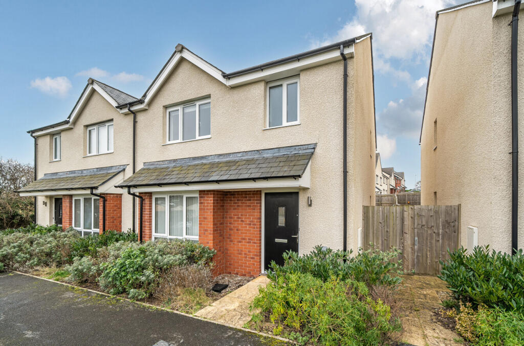 Main image of property: Barrow Vale, Kingsteignton, Newton Abbot, Devon