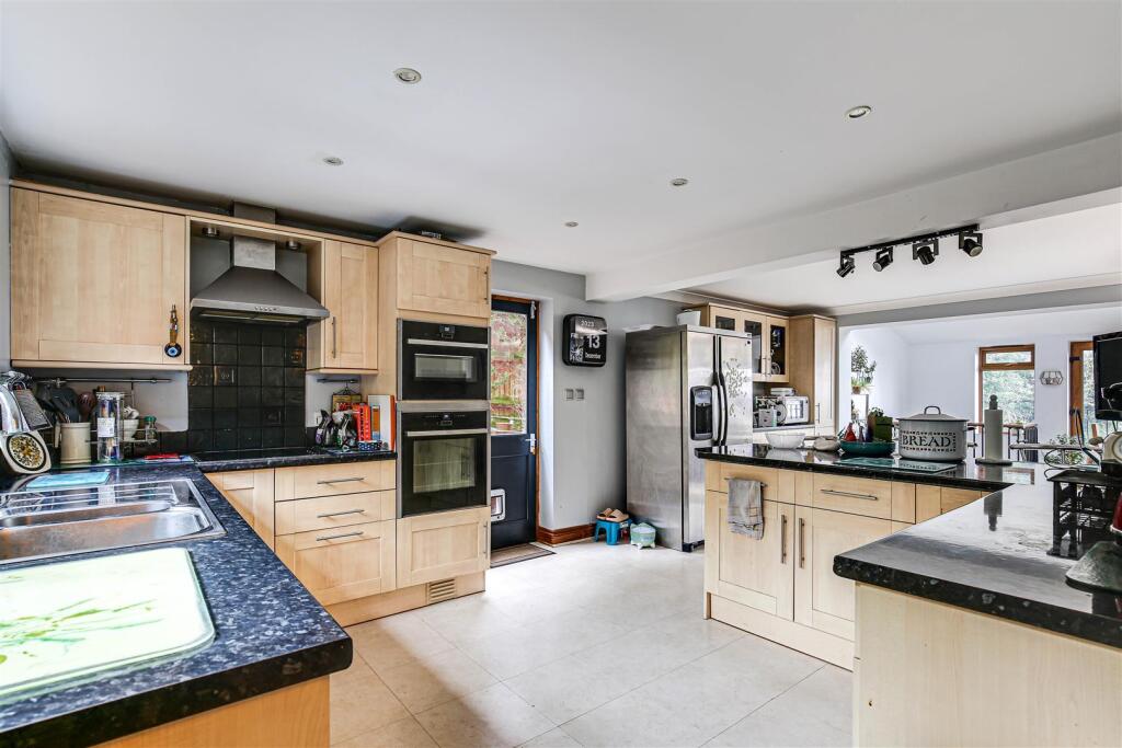 House in London - View 5