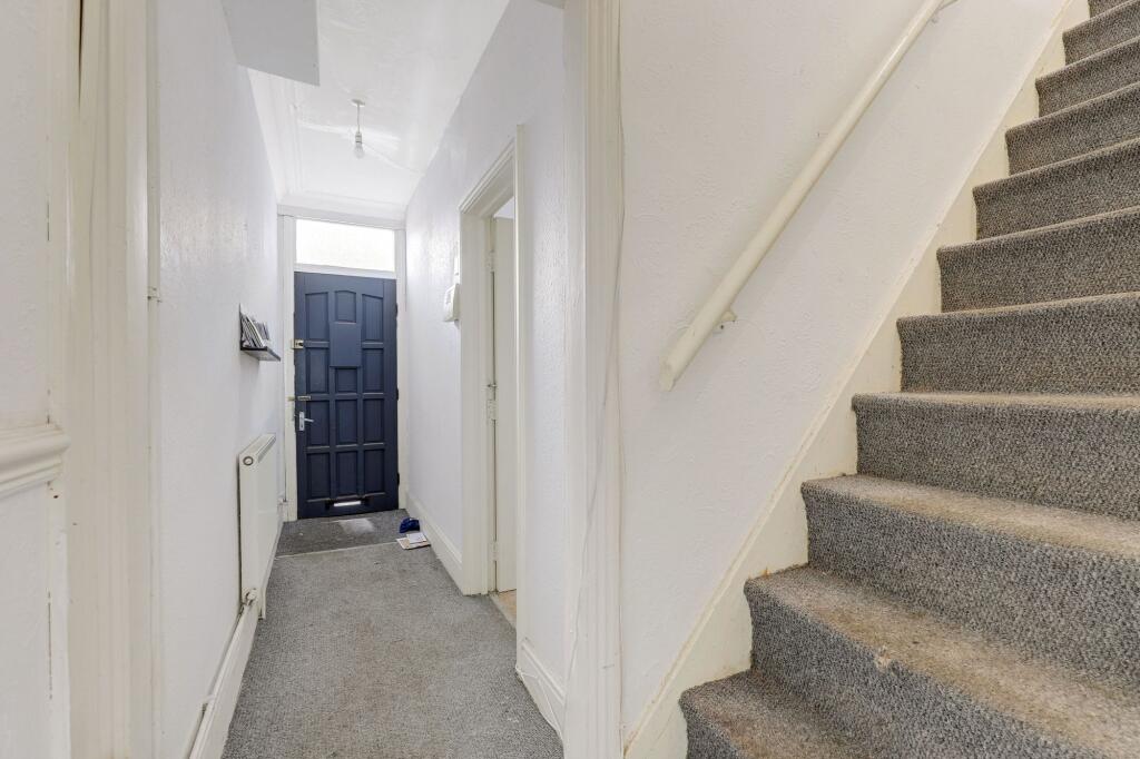 House in Nottingham - View 5