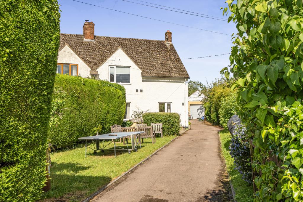 Main image of property: Ardley Road, Fewcott, Oxfordshire, OX27