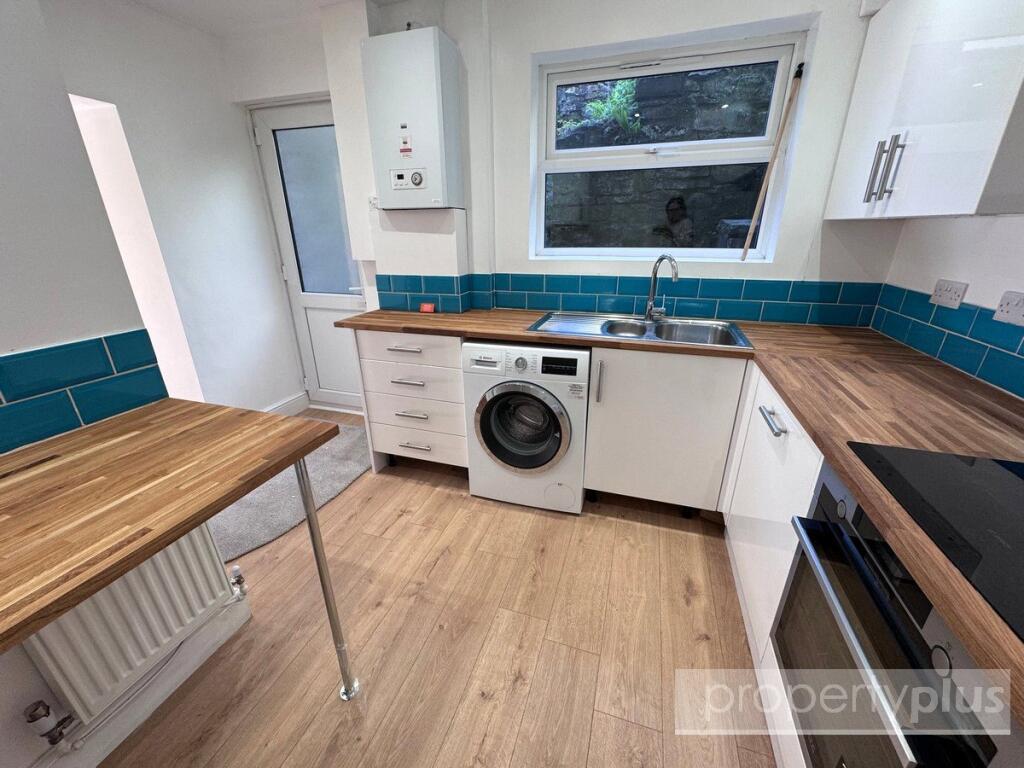 House in Rhondda Cynon Taff, Tylorstown - View 3