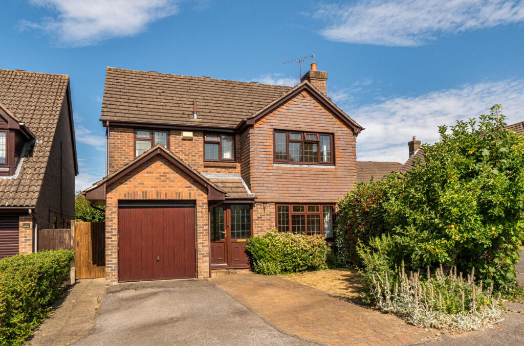 Main image of property: Wordsworth Close, Bishops Waltham, Southampton, Hampshire, SO32