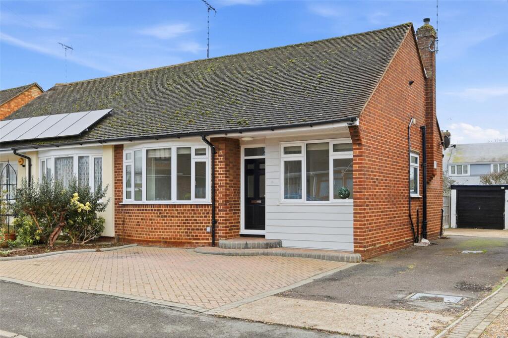 2-bed house on Craven Close, Rochford, Essex, SS4, £350,000
