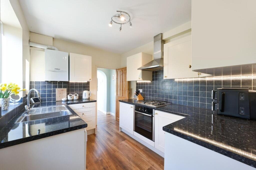 House in Epsom and Ewell, Manor Park - View 5