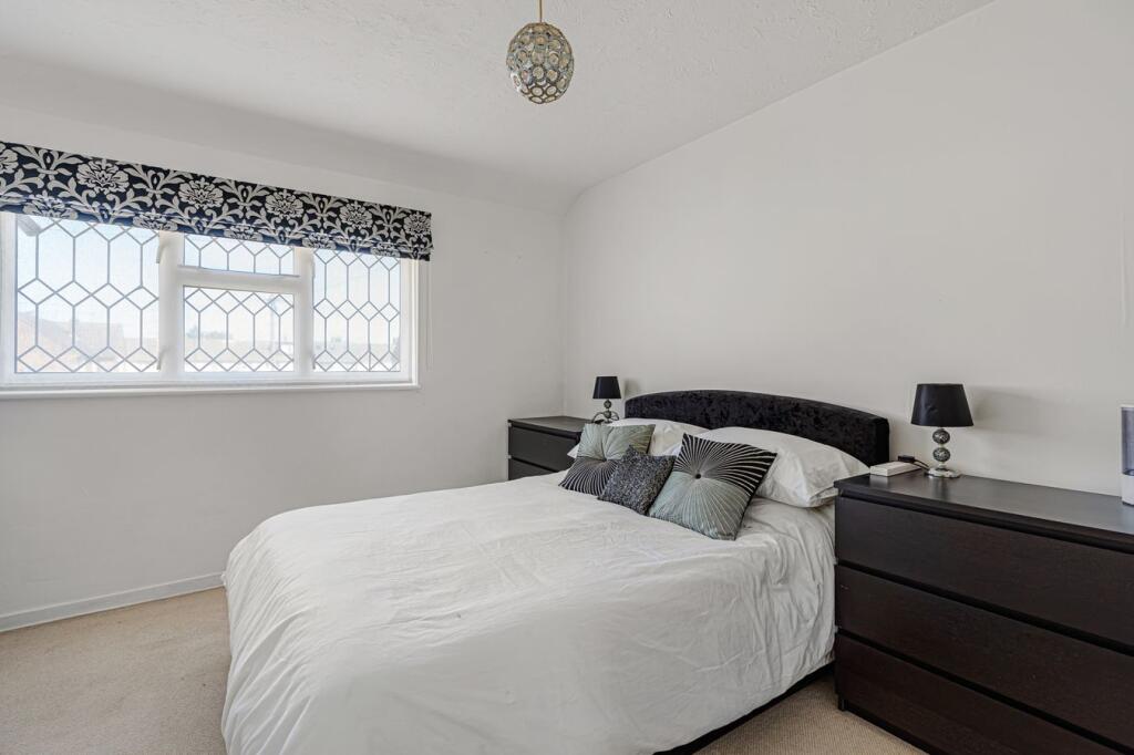 House in Spelthorne, Surrey - More