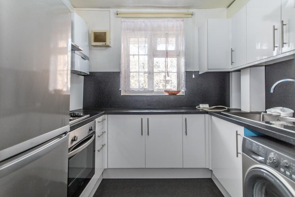 Apartment in London - View 3