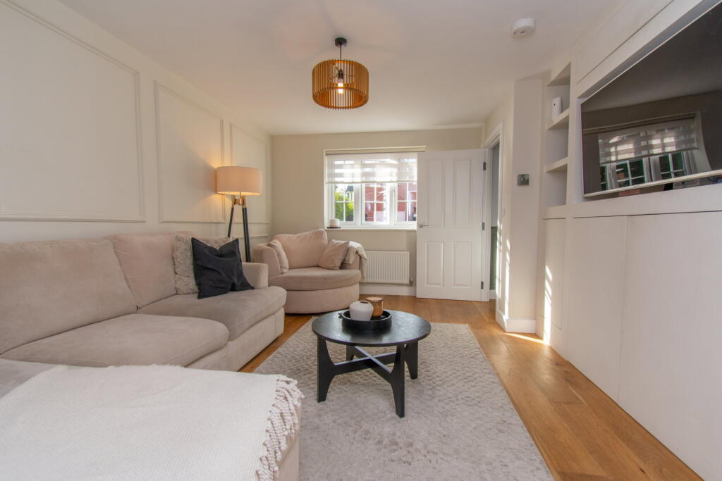 House in Whetstone - View 4