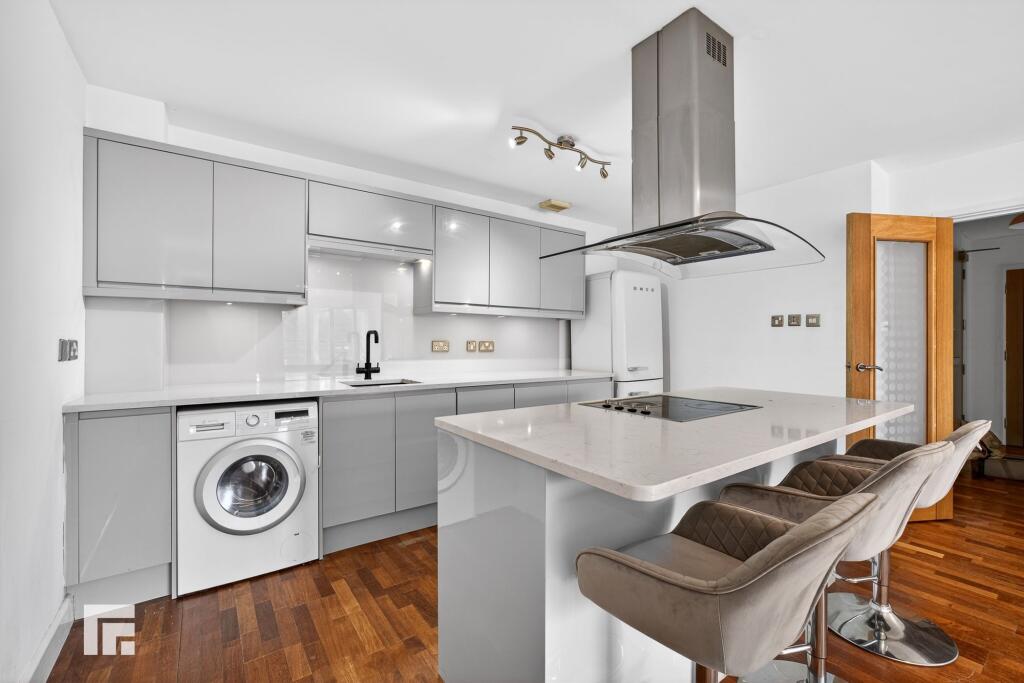 Henke Court, Cardiff, CF10 photo 2