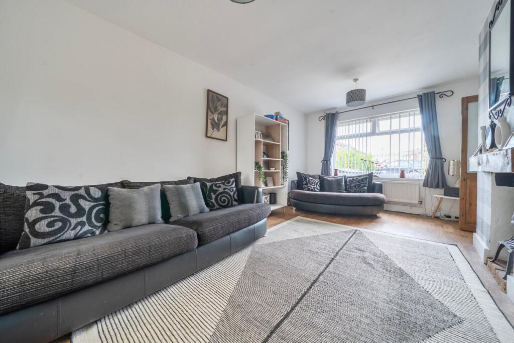 Lucas Way, Shefford, SG17 photo 3