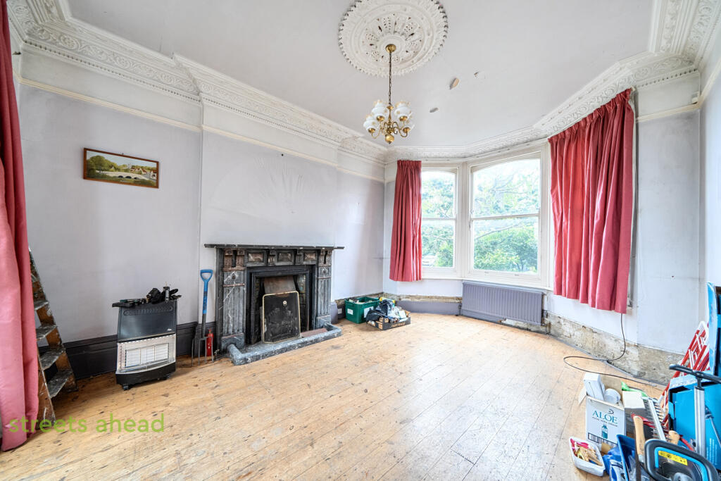 House in London - View 2