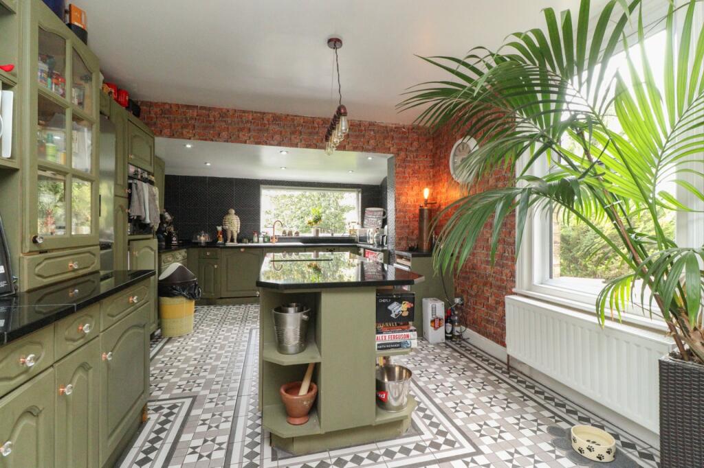 House in Thanet, Margate Old Town, Cliftonville - View 2