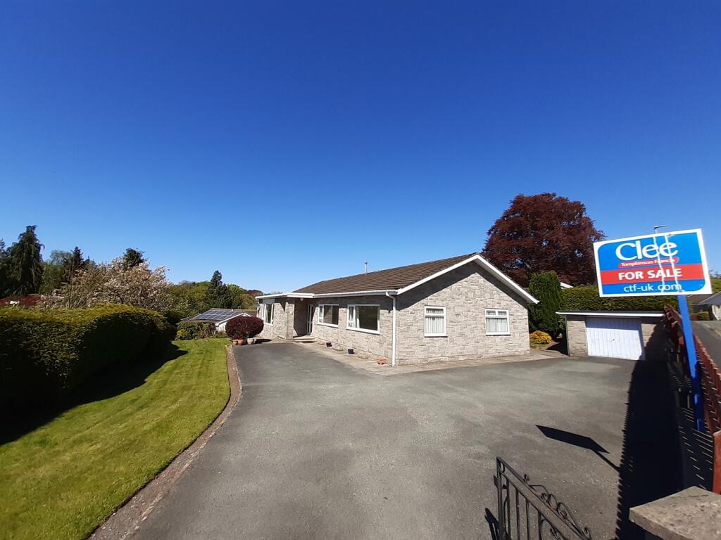 4-bed house on Maescelyn, Brecon, Powys., £525,000