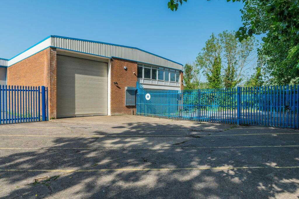 Unit-35-Brookgate-Trading-Estate-Bristol-14_2000.jpg