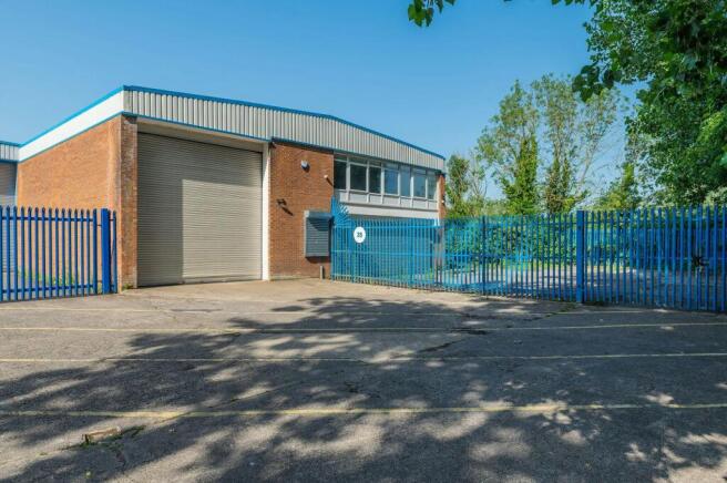 Unit-35-Brookgate-Trading-Estate-Bristol-14_2000.jpg