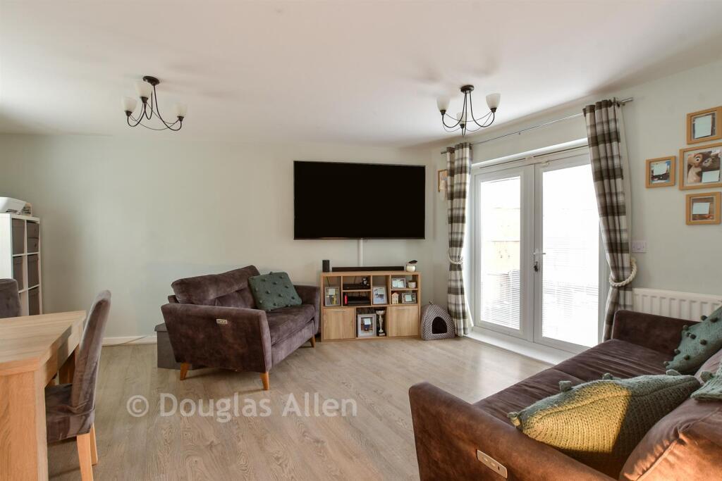 Markhams Close, Basildon, Essex – pohled 4